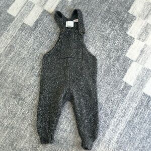 Zara Knit Wear overalls Size 9-12 months. Worn once.